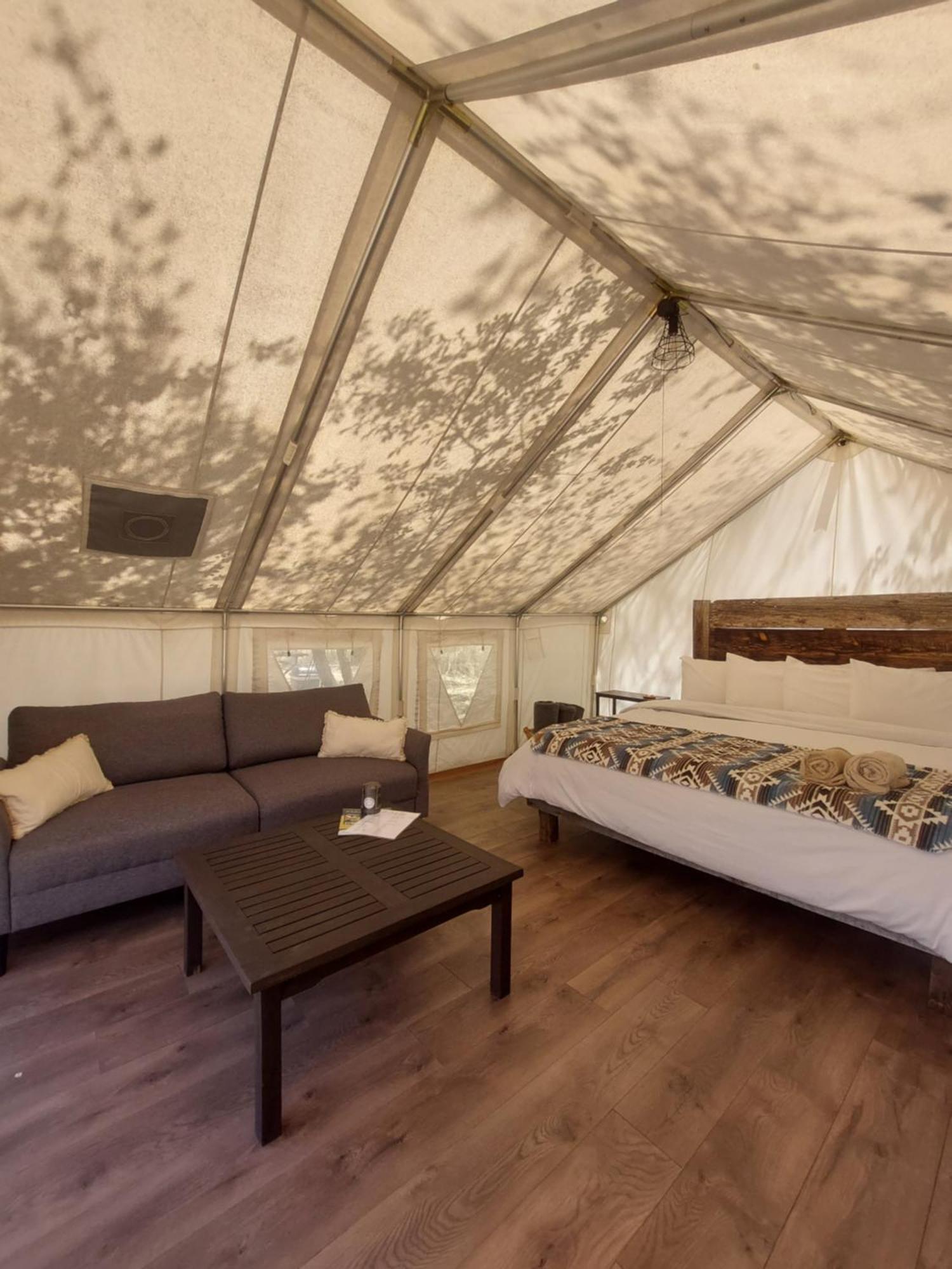 Готель Gateway Glamping Екстер'єр фото